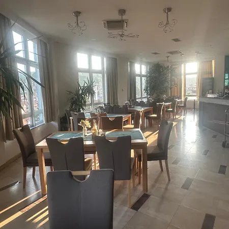 Hotel Piramida Sunca