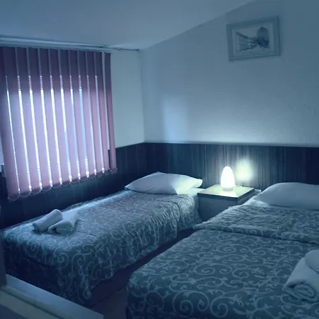 Otel Piramida Sunca 3*