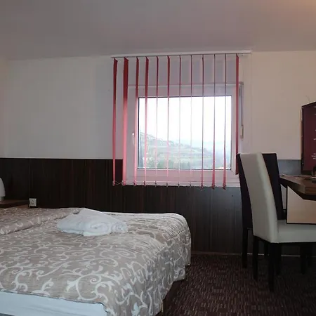 Otel Piramida Sunca